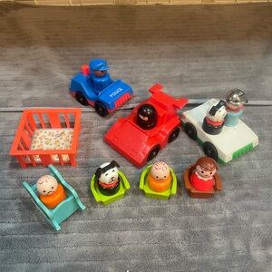 Lot of Vintage Fisher Price Little People Figures All Plastic Cars Crib Dog